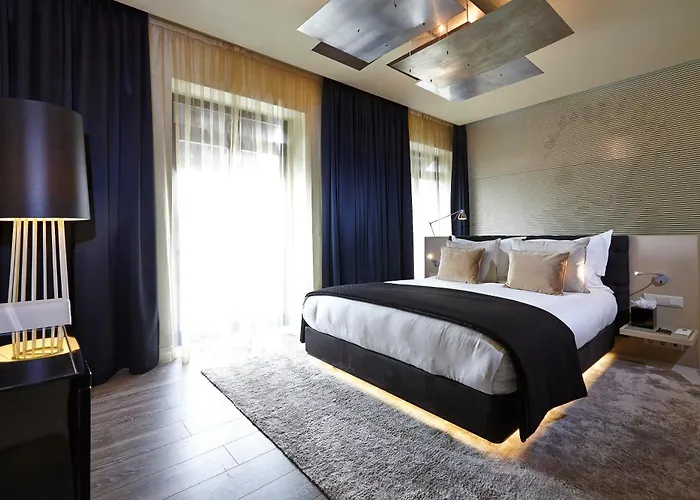 Отель 9hotel Mercy