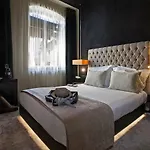9hotel Mercy Hotel 4*