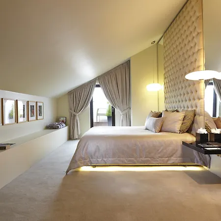 9hotel Mercy 4* Лиссабон