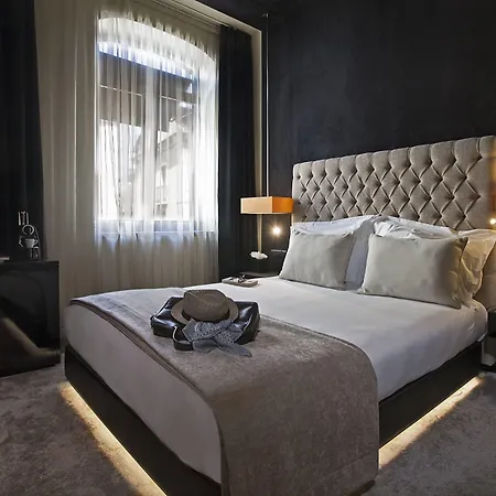9hotel Mercy