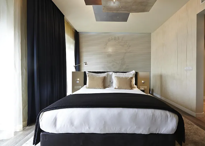 Hotel 9hotel Mercy 4*