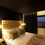 מלון 9hotel Mercy 4*